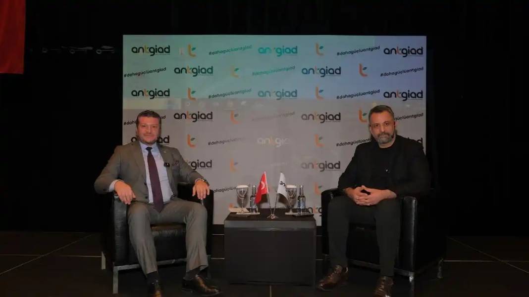 Antalya’da İş Dünyası Buluşması: ANTGİAD Toplantısında Girişimcilik Dersi 4